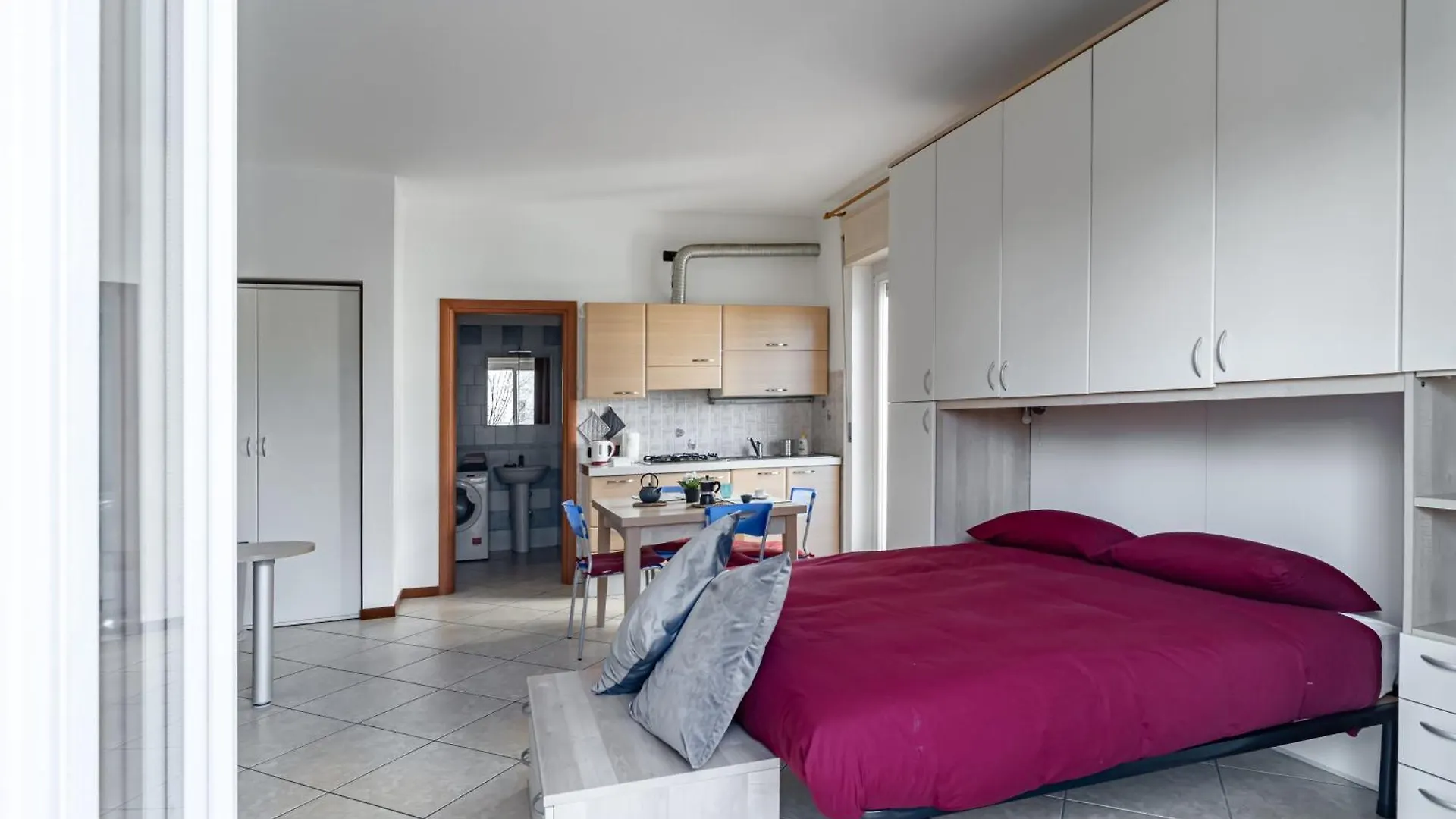Ospedale Borgo Roma Cozy Studio W/Private Parking! Apartment Verona Italy