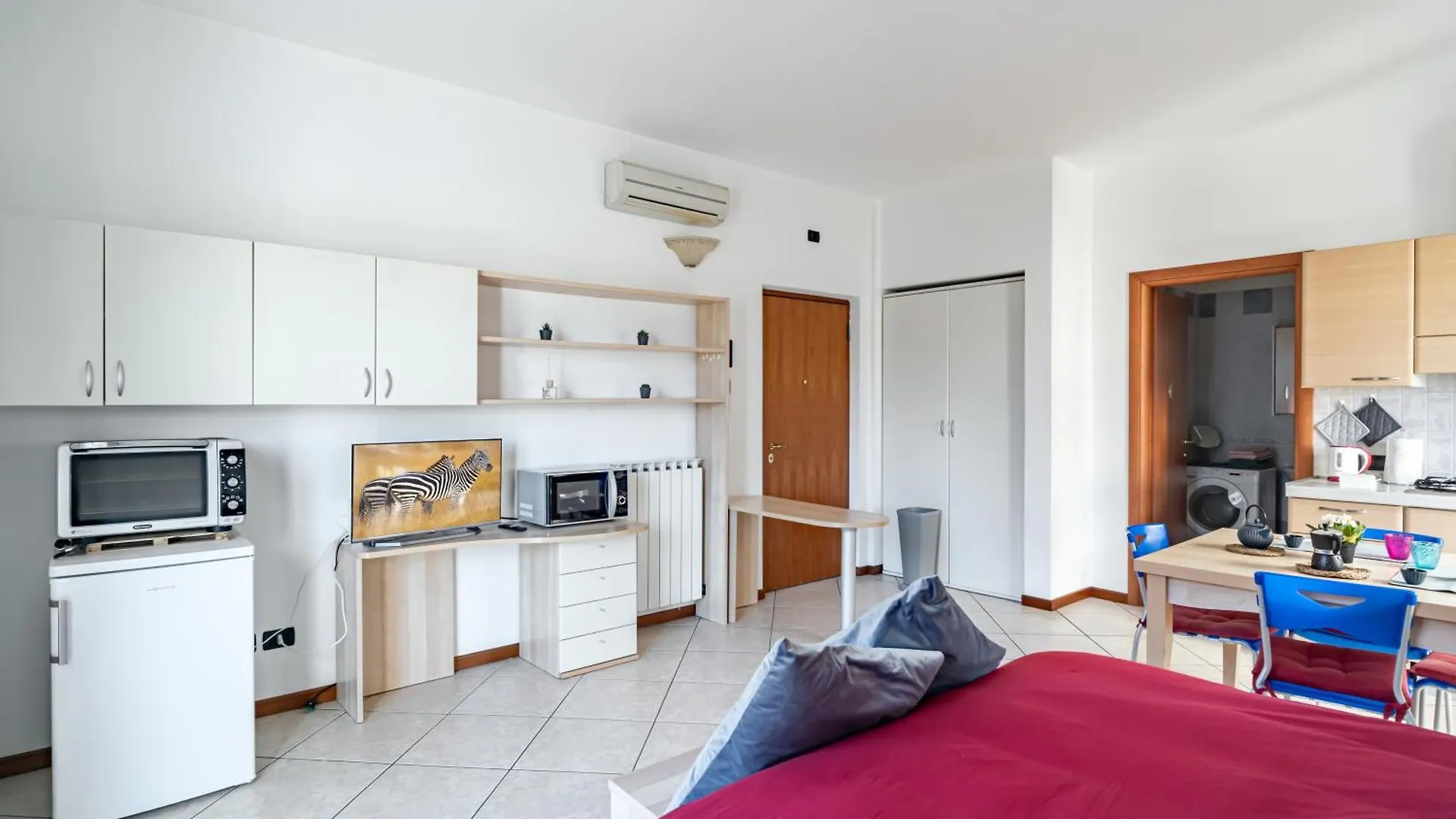 Ospedale Borgo Roma Cozy Studio W/Private Parking! Apartment Verona